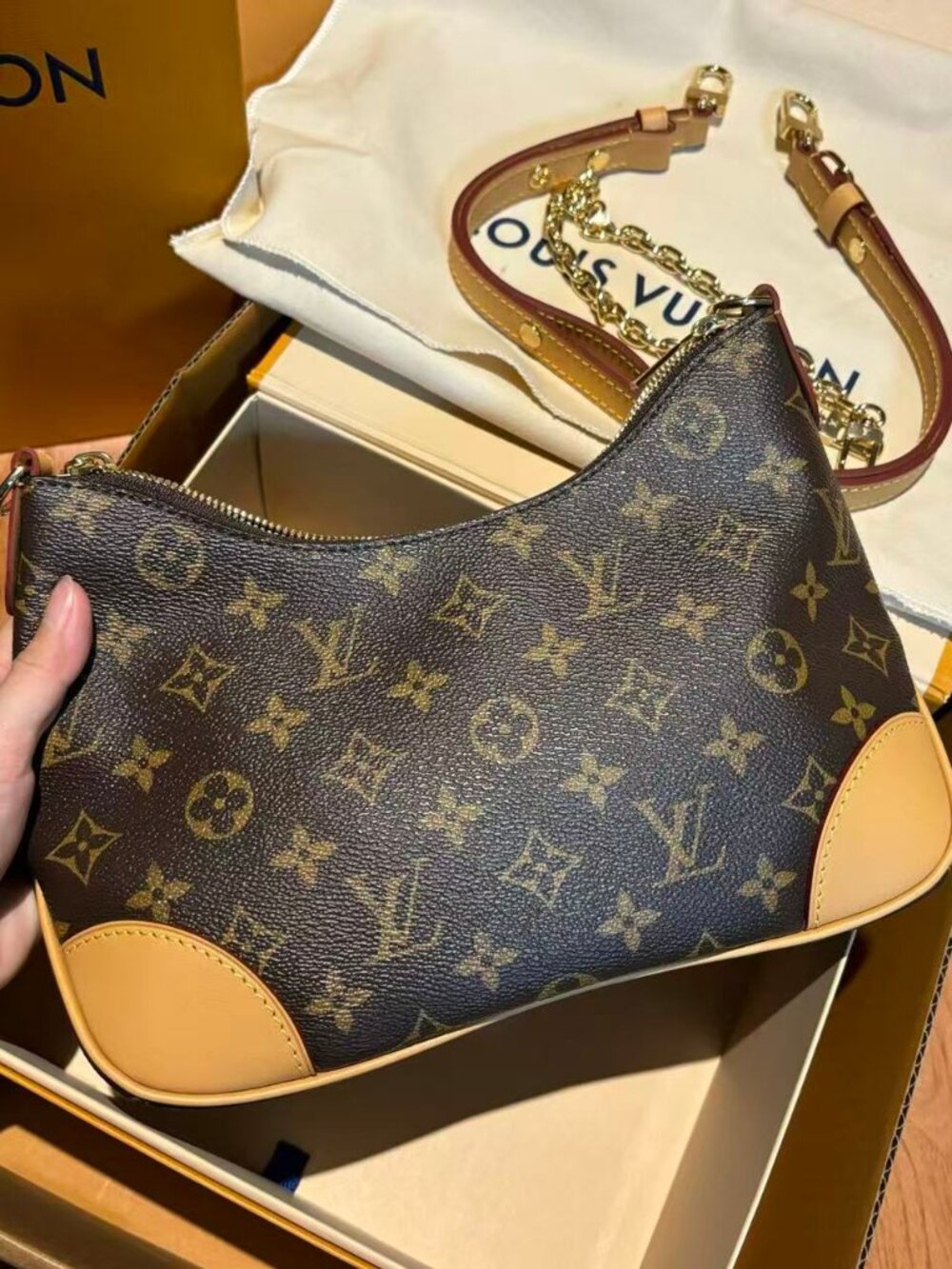 Louis Vuitton Boulogne Monogram Canvas Shoulder/Crossbody Bag with Straps